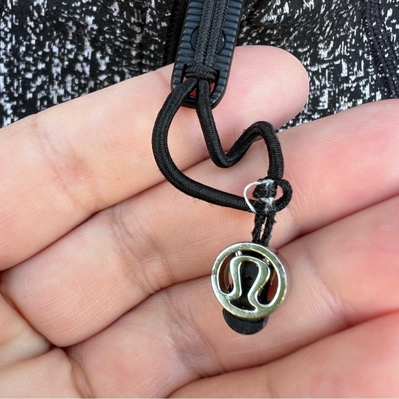 Lululemon Define Jacket Style W4ADRS Luon Suited Jacquard Black White Size 6 GUC - Picture 12 of 12